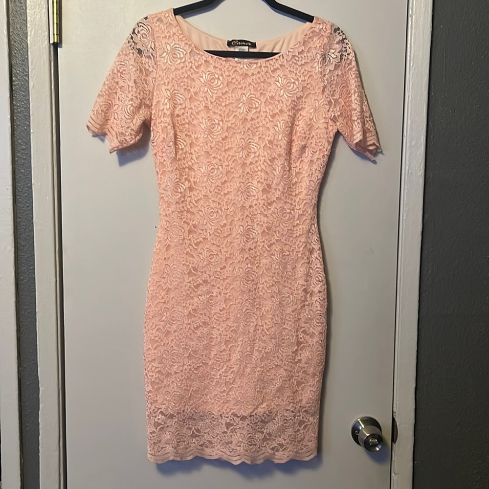 Short sleeve light pink lace dress